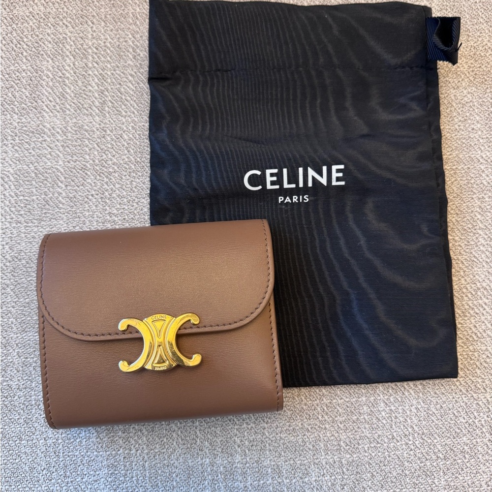 Celine SMALL FLAP WALLET TRIOMPHE IN SHINY CALFSKIN